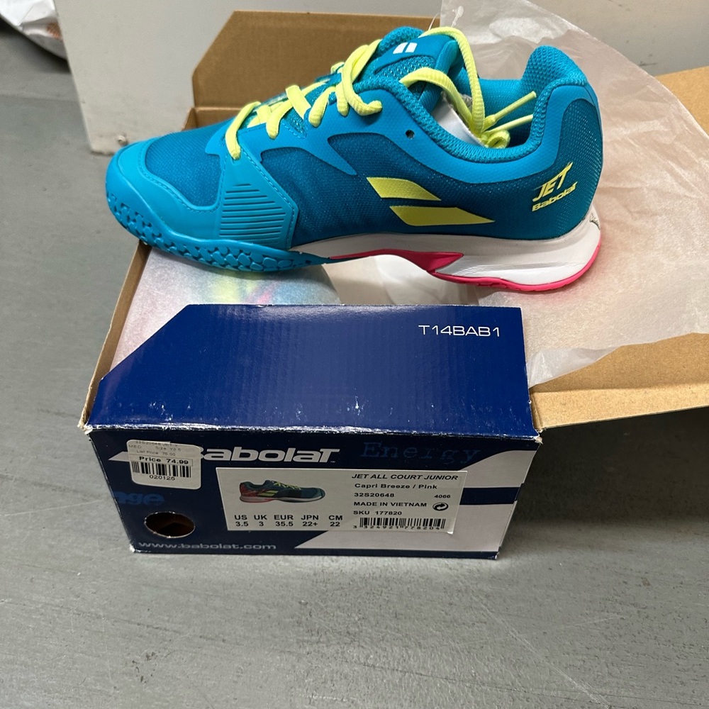 Babolat tennis shose size  3. 3.5 4 5kids color blue yellow white - Picture 9 of 10